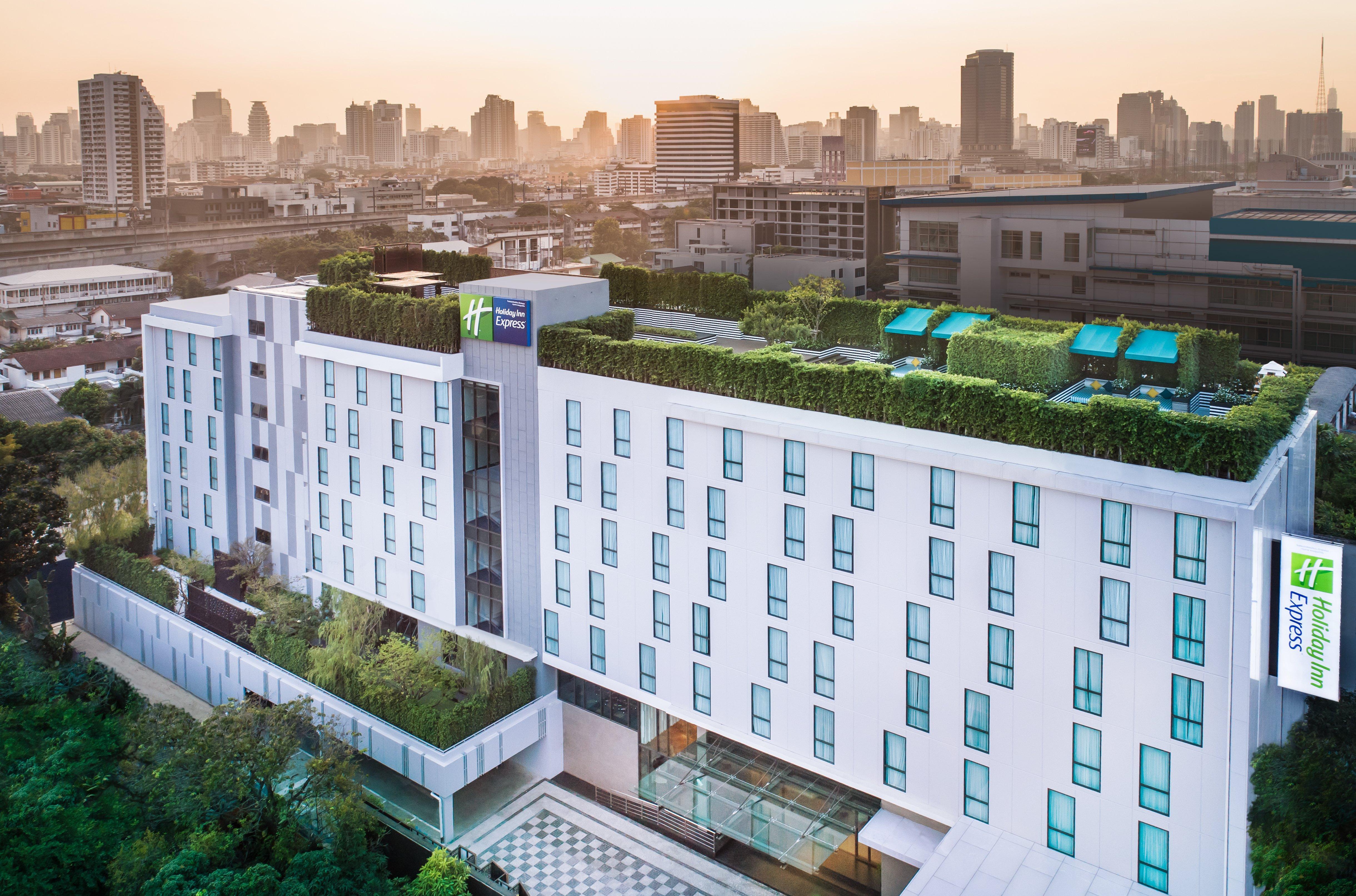 Holiday Inn Express Bangkok Soi Soonvijai By Ihg Dış mekan fotoğraf